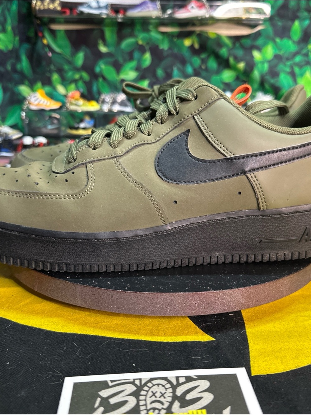 Nike Air Force 1 Low Medium Olive Size 9.5M